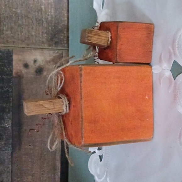 Mini Me Distressed Wooden Pumpkin Set of 2 - Picture 3 of 4